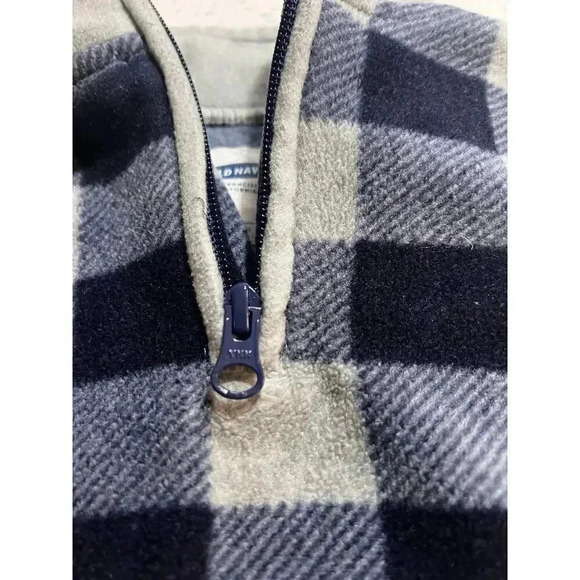 Old navy boys pullover shirt  bundle if 2 size 3T - Picture 3 of 9